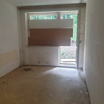 device elevator lifting device interior wall