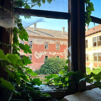 Opuštěný zámeček