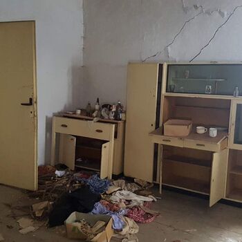 Urbex - House by the road