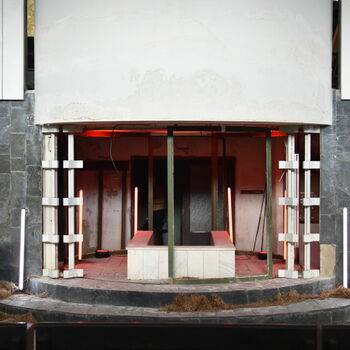 Opuštěná obřadní síň Opuštěná obřadní síň