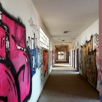 suterénu skříňky Upevňovací prvek suterénu skříňky Upevňovací prvek