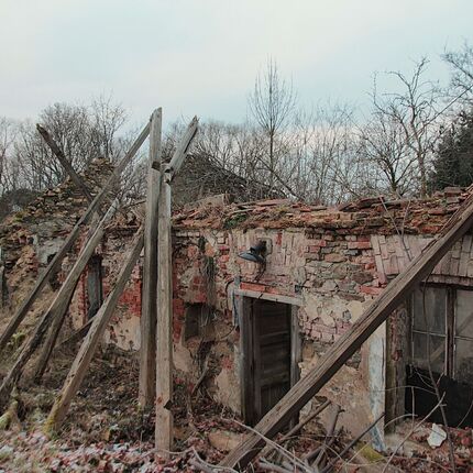Zámek a'la slunce, seno, Italové