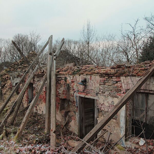 Zámek a'la slunce, seno, Italové