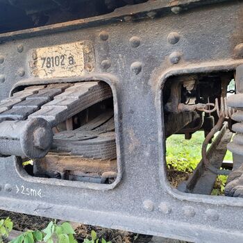 Po kolejích v zatáčce