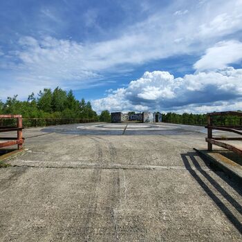 Anti-aircraft missile base