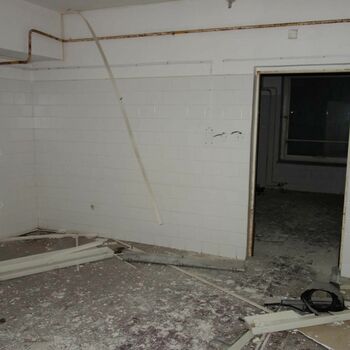 garáž interiér místnost domácí dveře dům