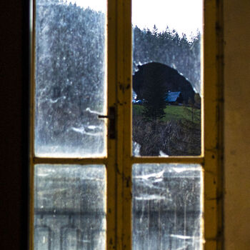 Ich habe gehört, es sei ein Krankenhaus für geistig behinderte Kinder.