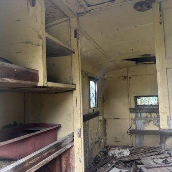 Der bekannte Friedhof der Krankenwagen