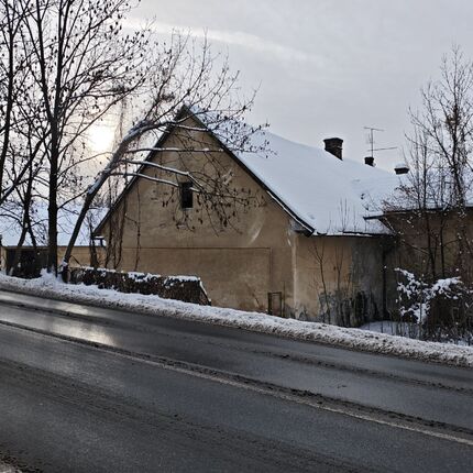 Was ist hier passiert? Der verlassene, gut erhaltene Bauernhof von Herrn Václav...