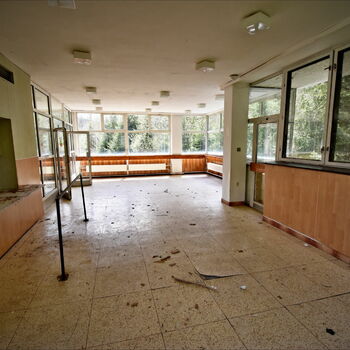 interiér místnost suterénu dům podlaha nábytek domácí moderní