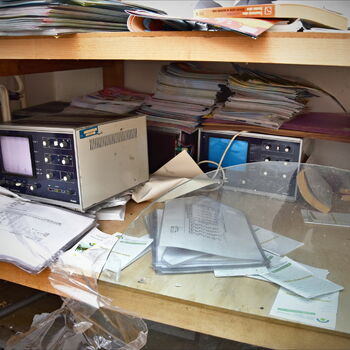 stůl tiskárna počítač přenosný počítač kancelář tabulka