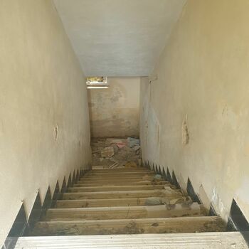 step support device architecture