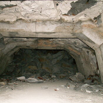 Richard Underground Factory