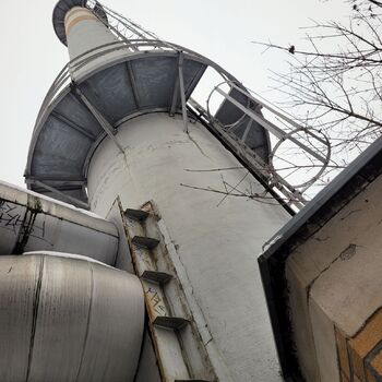 Kdysi každý velký podnik měl velkou kotelnu s vysokým komínem