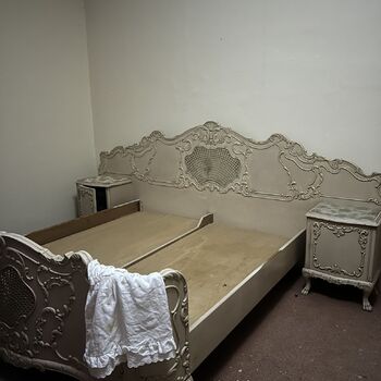 Opuštěný zámek/hotel