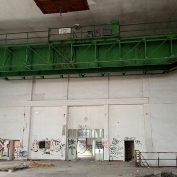 sklad budova garáž