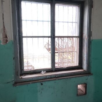 Railway carriages and station building_2024