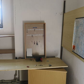 Autodílna ve stavebninách ?