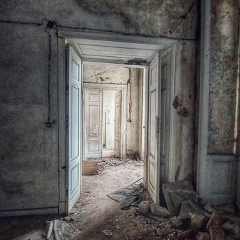 baufälliges Schloss