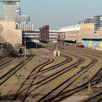 Střední skupina kolejiště k dvoraně z nadjezdu Střední skupina kolejiště k dvoraně z nadjezdu