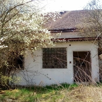 plot bariéra garáž