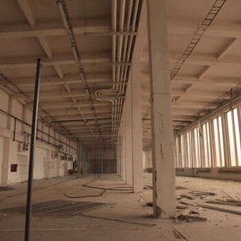 Továrna děrnoštítkových počítačů