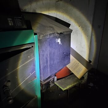 VERLASSENES WOHNHAUS