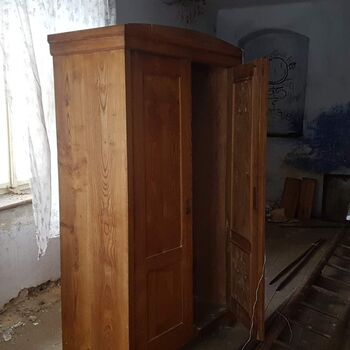 Urbex - House by the road