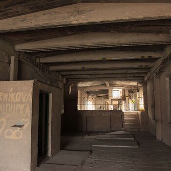 The "throat" of the cement works