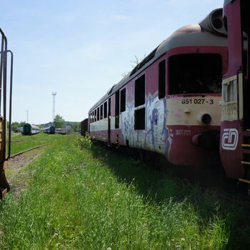 osobní automobil auto kolová vozidla vozidlo vlak doprava doprava přeprava