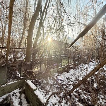 Palác u tlustého pána & přilehlý kolchoz