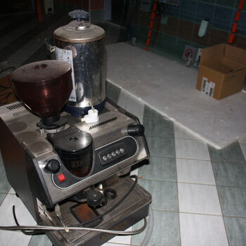 Kdo tady dřív sportoval? Opuštěné sportovní centrum