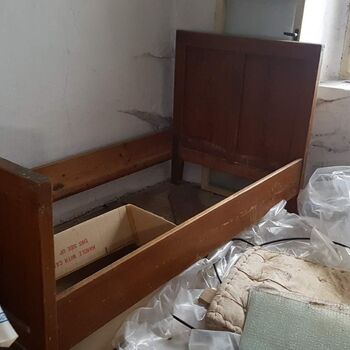 Urbex - House by the road