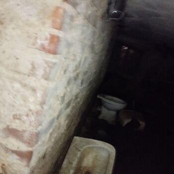 Opuštěná škola / internát