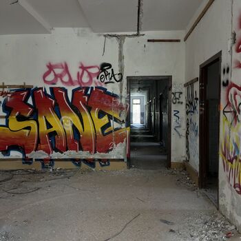 opuštěný dětský tábor