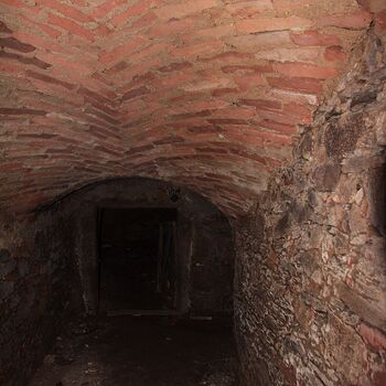 Zámek a'la slunce, seno, Italové