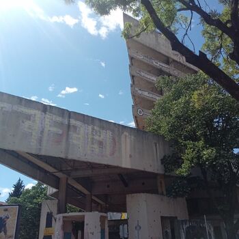 Der legendäre Scharfschützenturm in Mostar. 2024