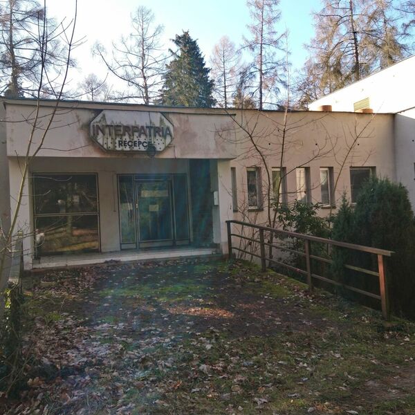 Opuštěný hotel 2020