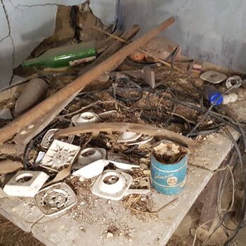 Urbex - House by the road