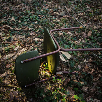 🏕️ Tábor, kde kdysi trávily léto stovky dětí… dnes ho pohlcuje ticho a příroda