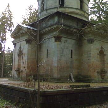 Mausoleum im Jeseníky-Gebirge