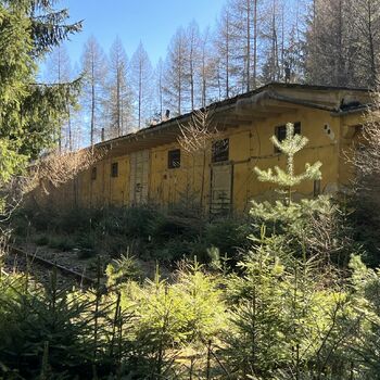 Opuštěný bývalý vojenský prostor 2022