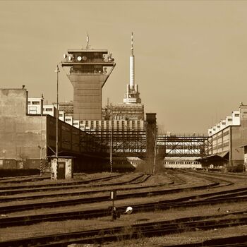 Největší funkcionalistická industriální stavba Prahy s dvěma brutalistními Největší funkcionalistická industriální stavba Prahy s dvěma brutalistními
