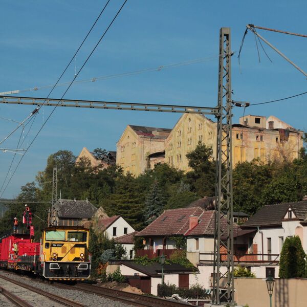 Monumentální temná dominanta města 2023