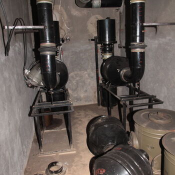 Škoda-Gebäude Nr. 16 mit Überdachung