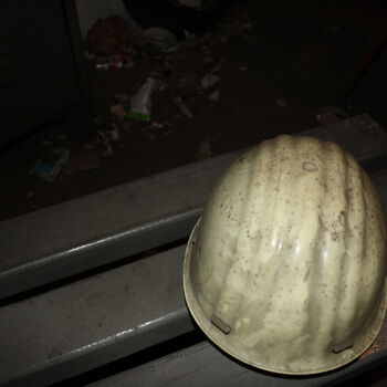 The terrifying underground! A semi-functional factory