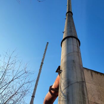 Es ist wie ein unauffälliges Unimobil und ein Heizwerk.