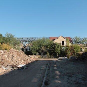 Landwirtschaftliche Fläche mit Hopfentrocknungsanlage 2023