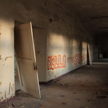 Verlassene Schule der tschechischen Minderheit im Grenzgebiet 2023