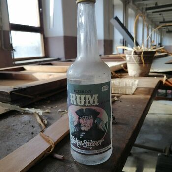 láhev alkoholu nápoj sklo loď víno pop láhev kontejner nápoj Vodka kapalina láhev alkoholu nápoj sklo loď víno pop láhev kontejner nápoj Vodka kapalina